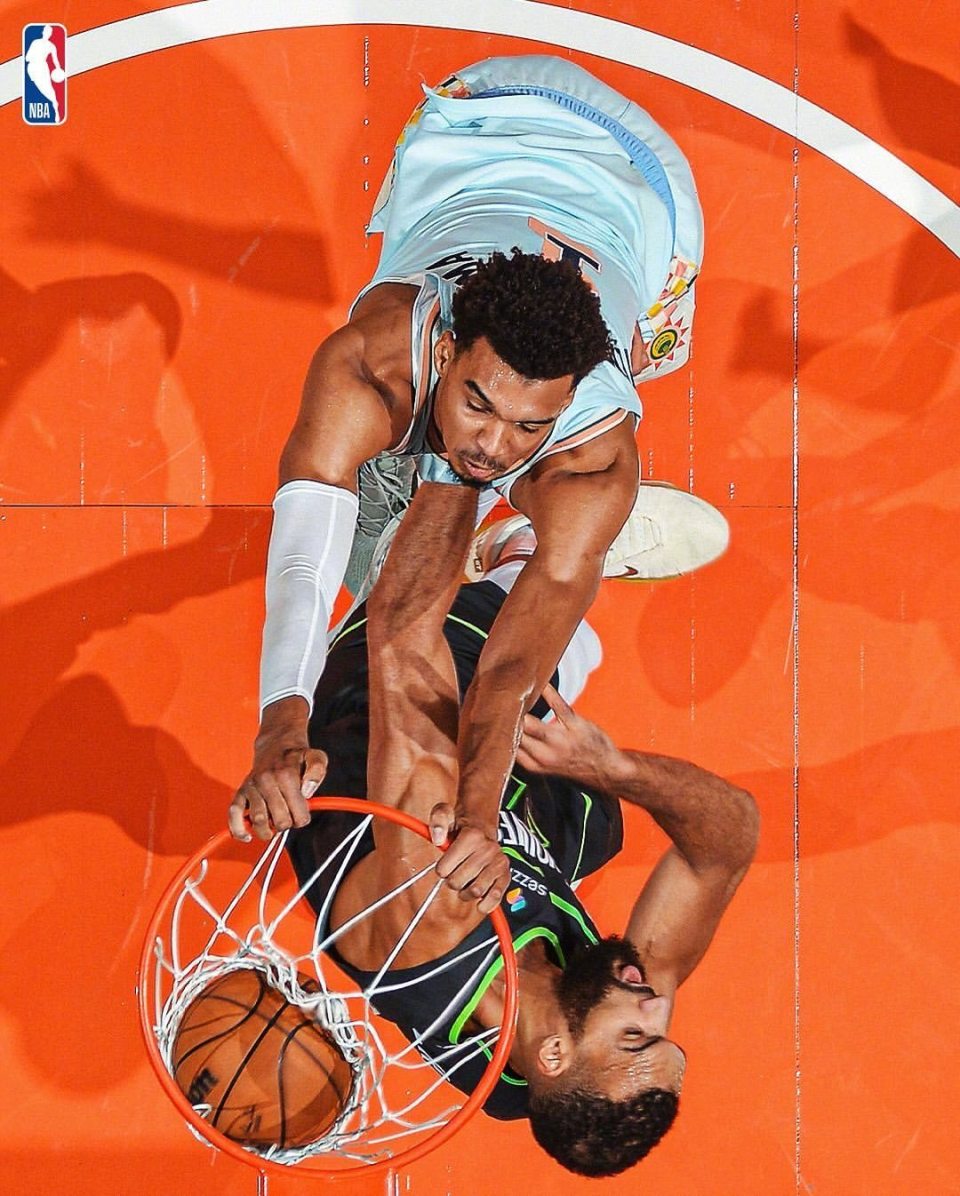 马刺鏖战山东队,戈贝尔高光表现 马刺鏖战山东队,戈贝尔高光表现