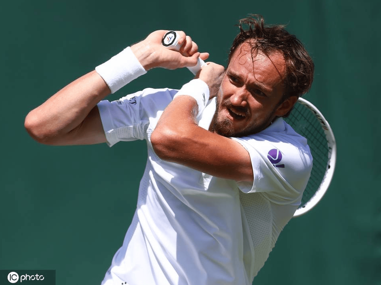 温网逆转美网，梅德韦杰夫统治全场