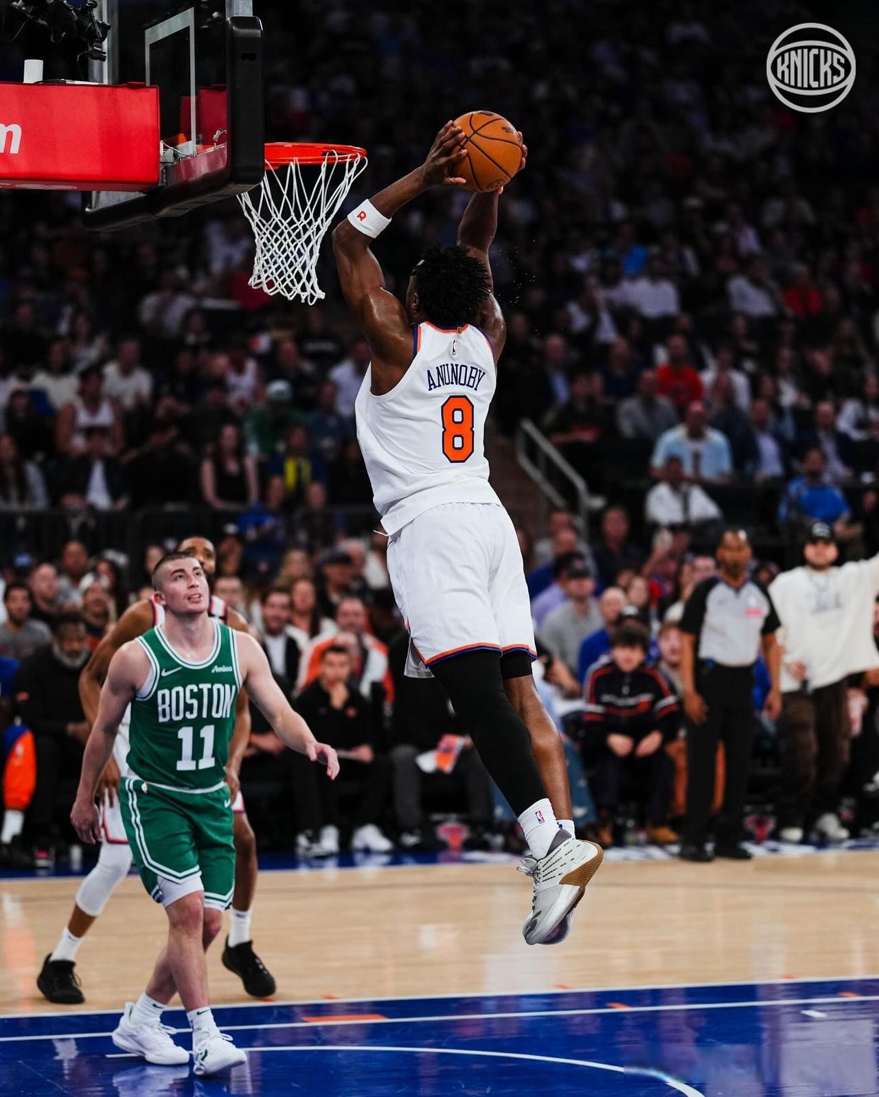 公牛轻取凯尔特人,福克斯扛起全队 公牛轻取凯尔特人,福克斯扛起全队