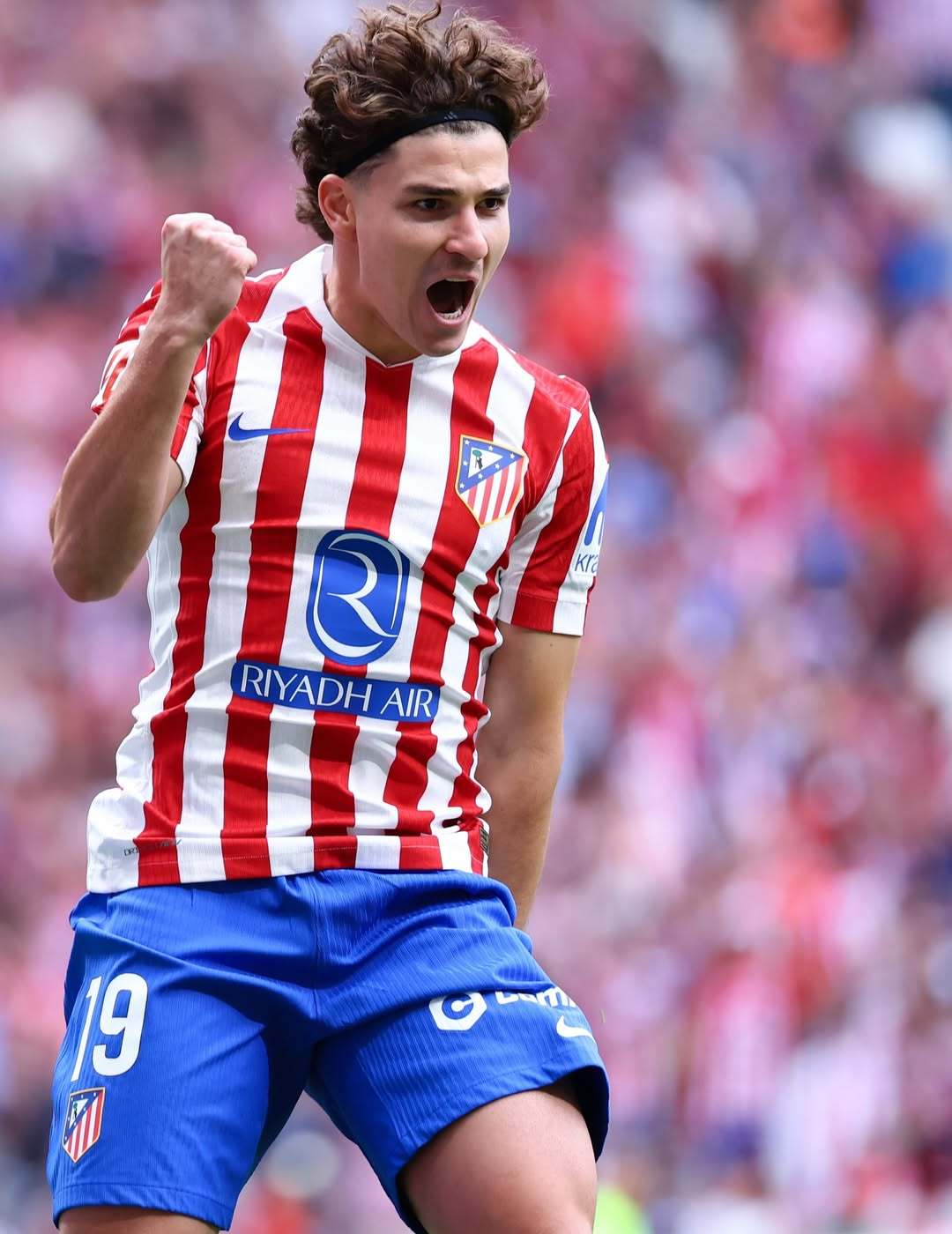 巴萨绝杀切尔西,阿尔瓦雷斯惊艳世界 巴萨绝杀切尔西,阿尔瓦雷斯惊艳世界