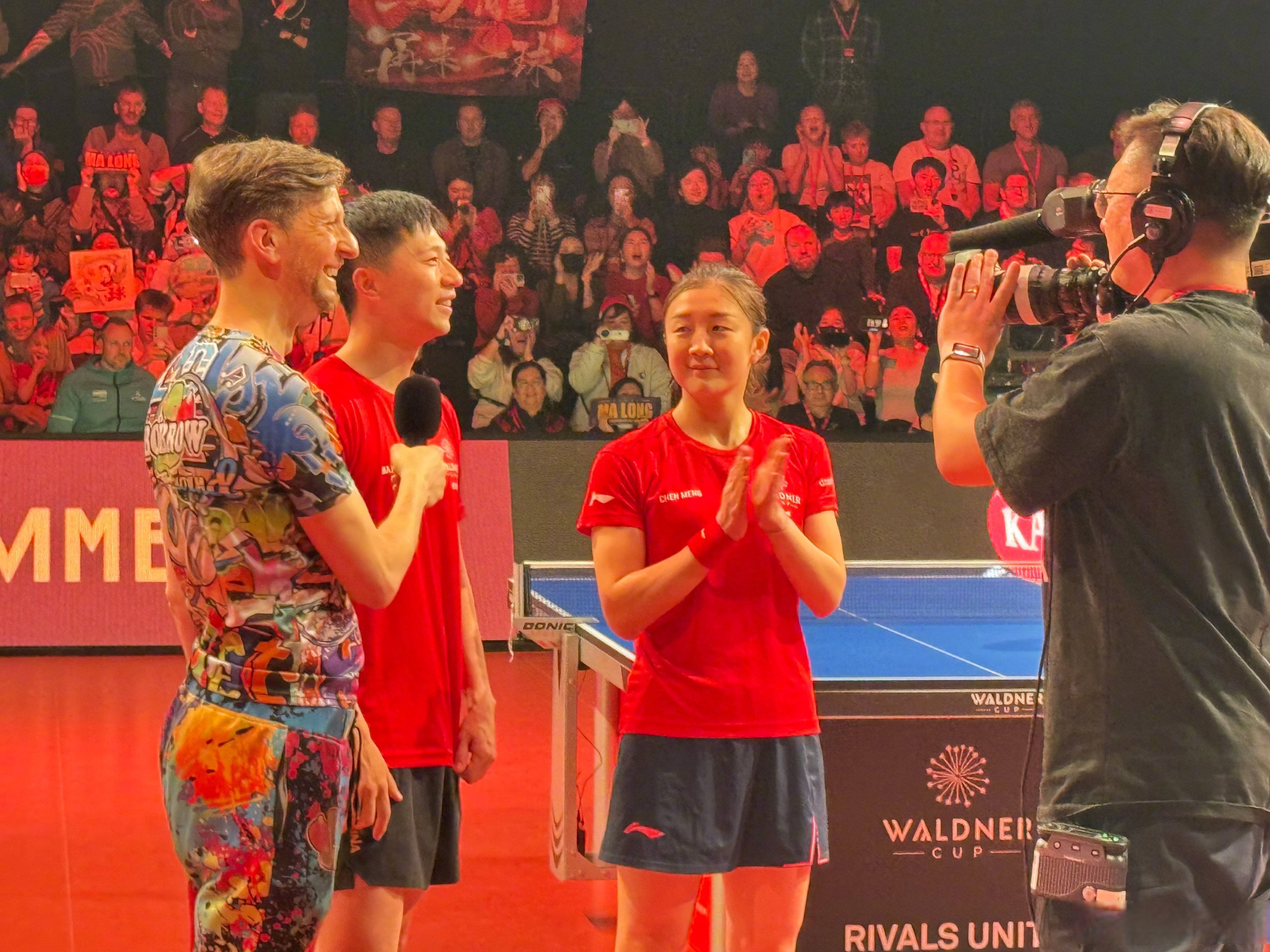 英格兰队鏖战韩国队，马龙惊艳四座