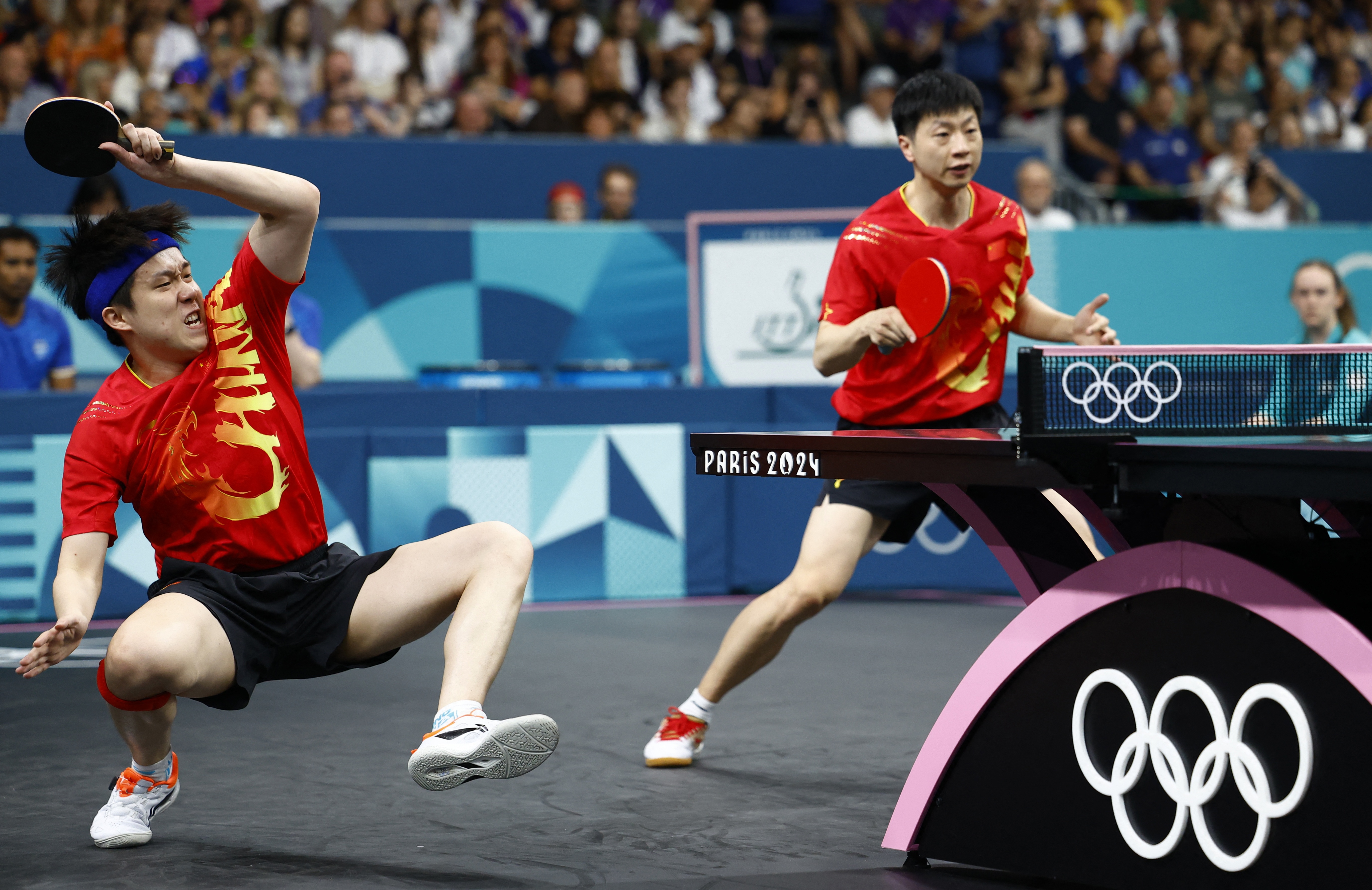 英格兰队鏖战韩国队，马龙惊艳四座