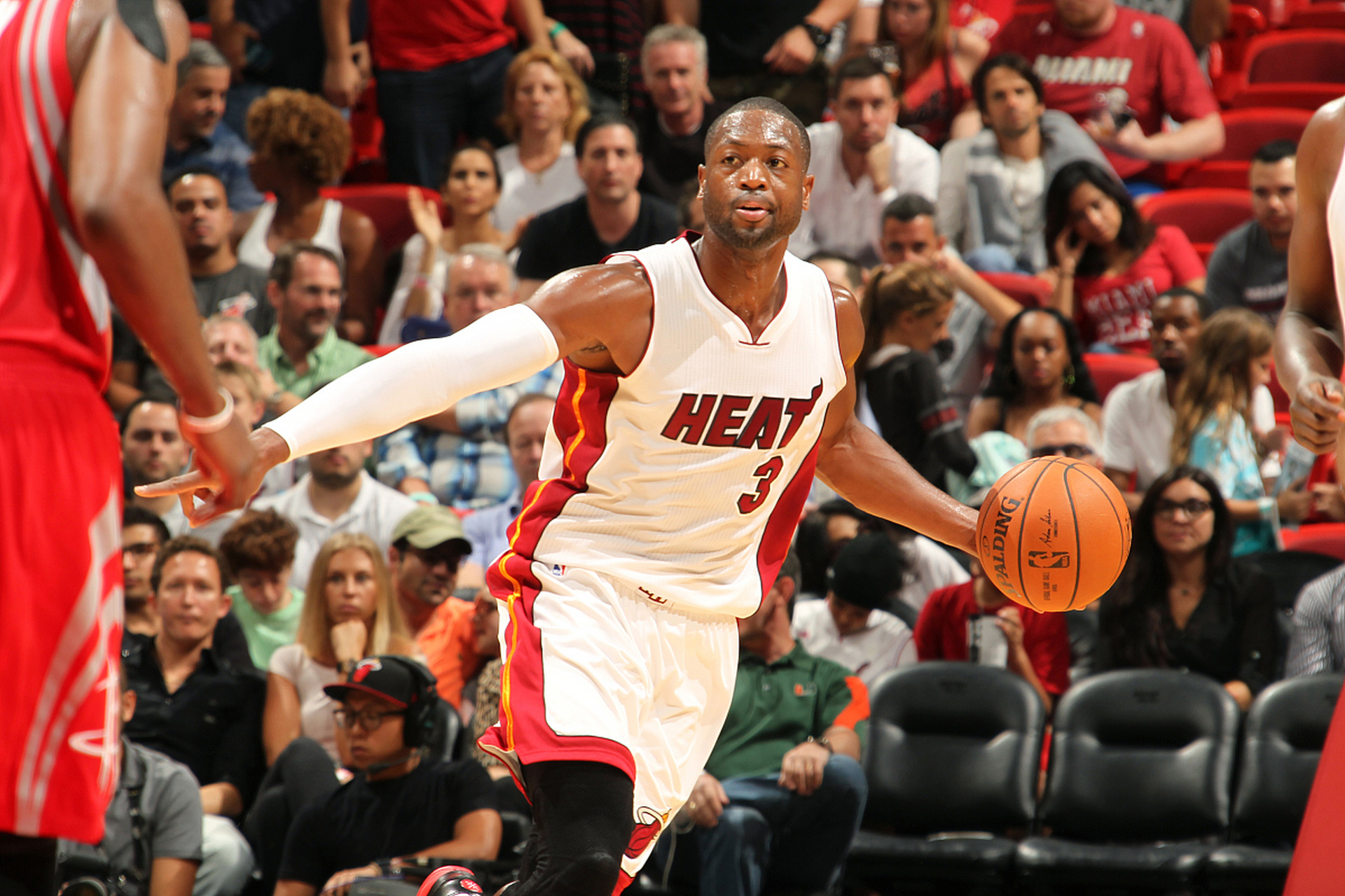 鹈鹕翻盘爵士，布克扛起全队