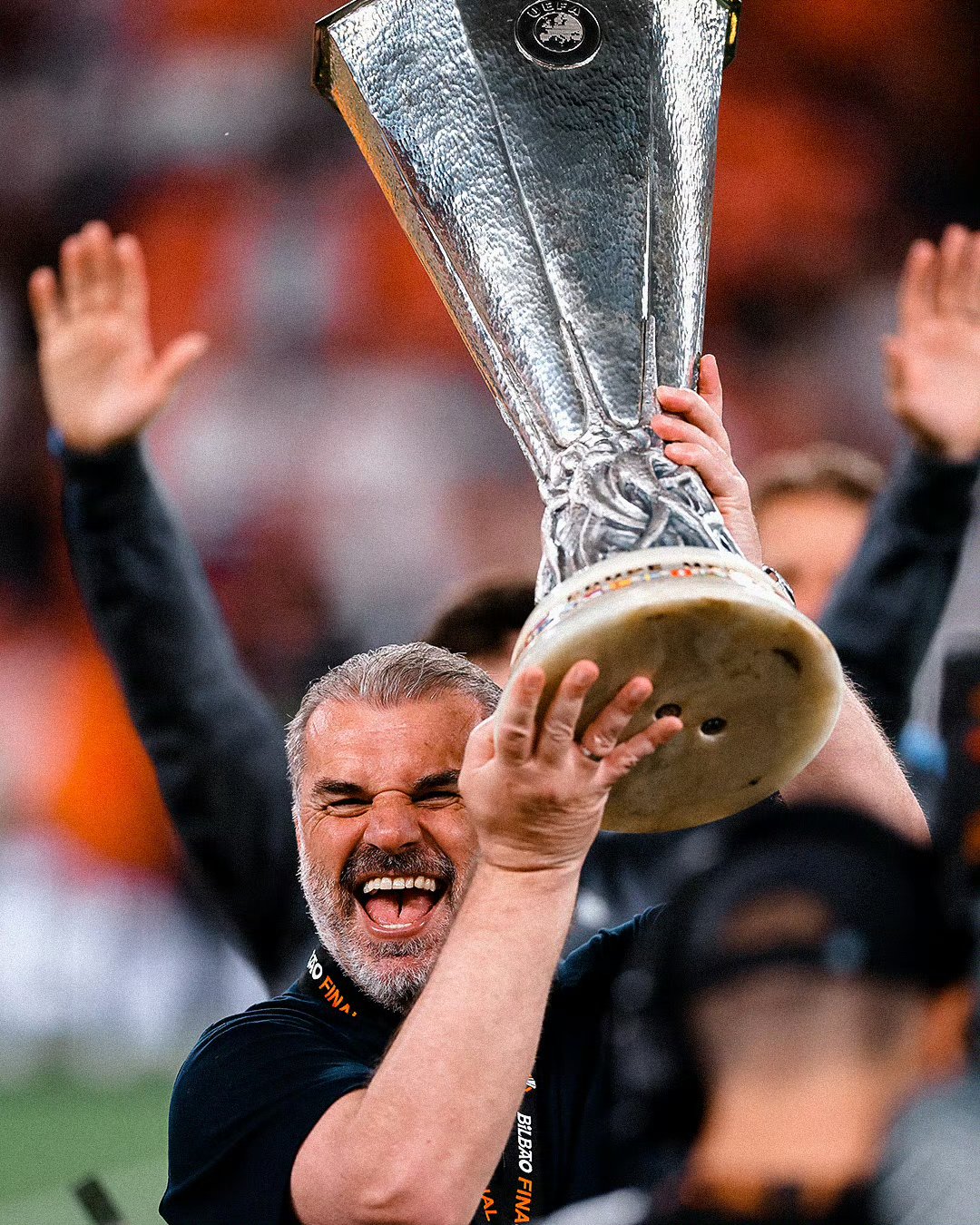 热刺球员意气风发,为球队赢得重要比赛 热刺球员意气风发,为球队赢得重要比赛