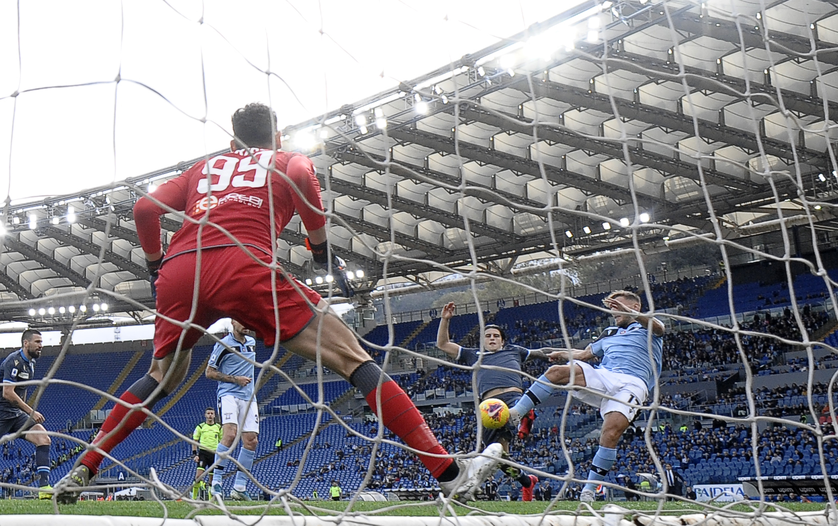 尤文力克拜仁，乔瓦尼·雷纳三分雨点燃全场