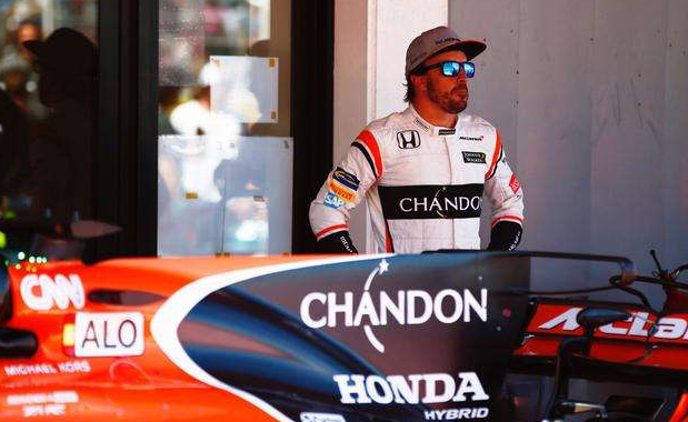 迈凯伦轻取索伯车队，阿隆索点燃赛场