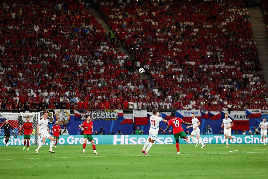 精彩纷呈:欧锦赛悬念继续! 精彩纷呈:欧锦赛悬念继续!