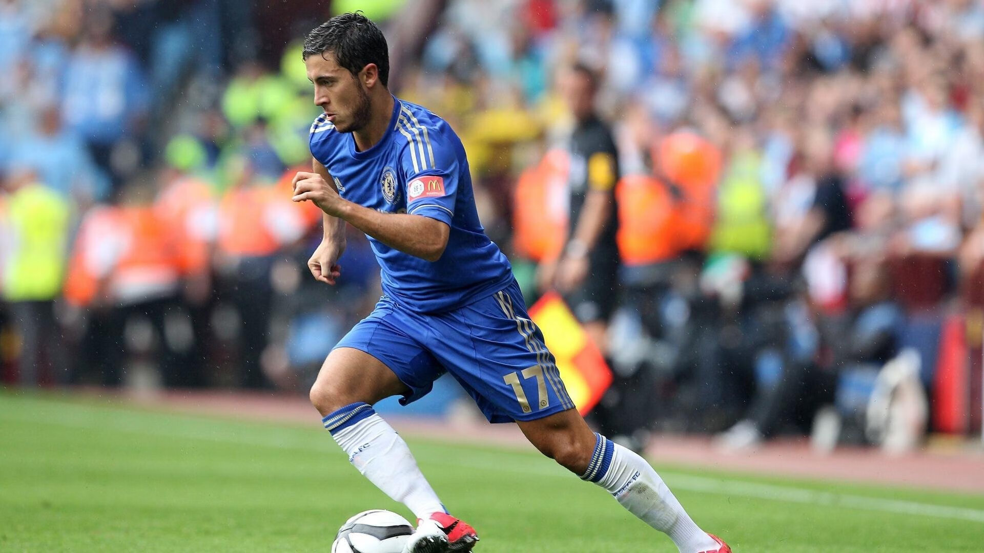 终场哨响前的波斯神话，阿克在绝境中绽放，伊朗奇迹击碎皇马不败金环