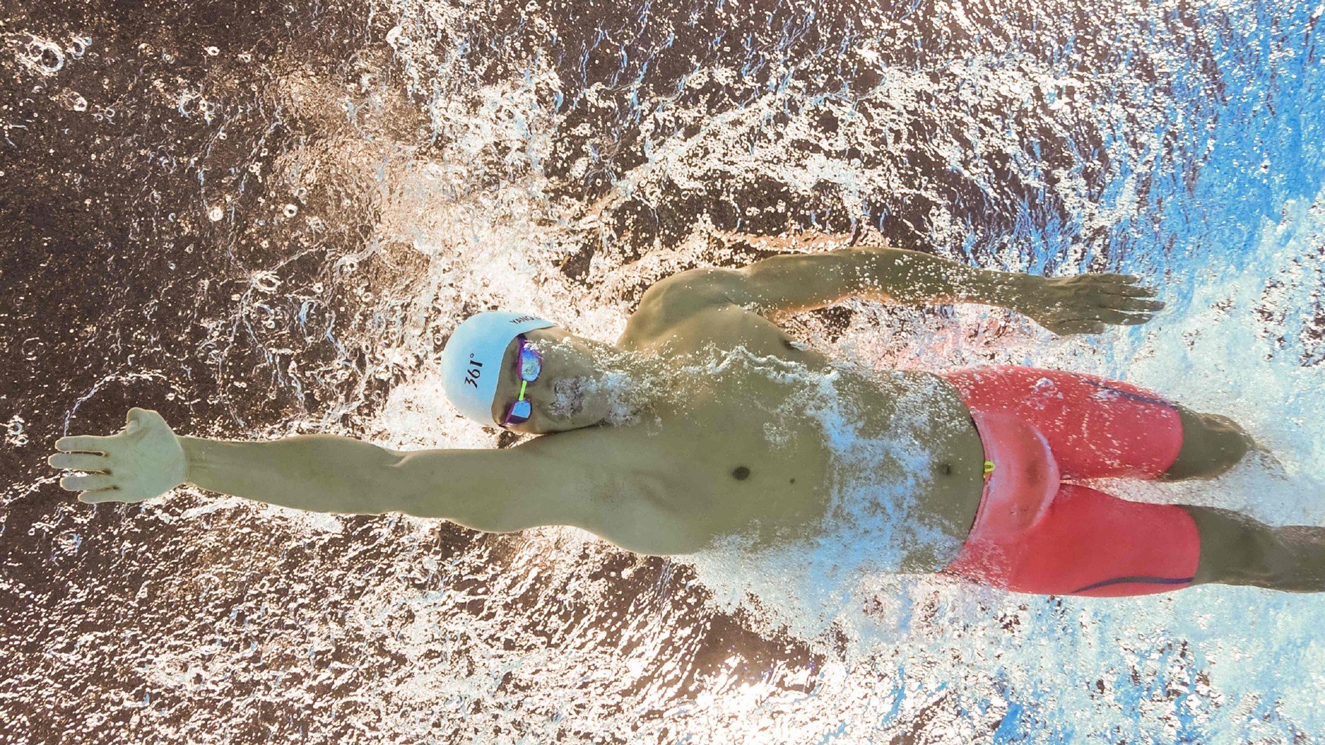 智利风暴冲垮比利时防线，西决生死战中的战术革命